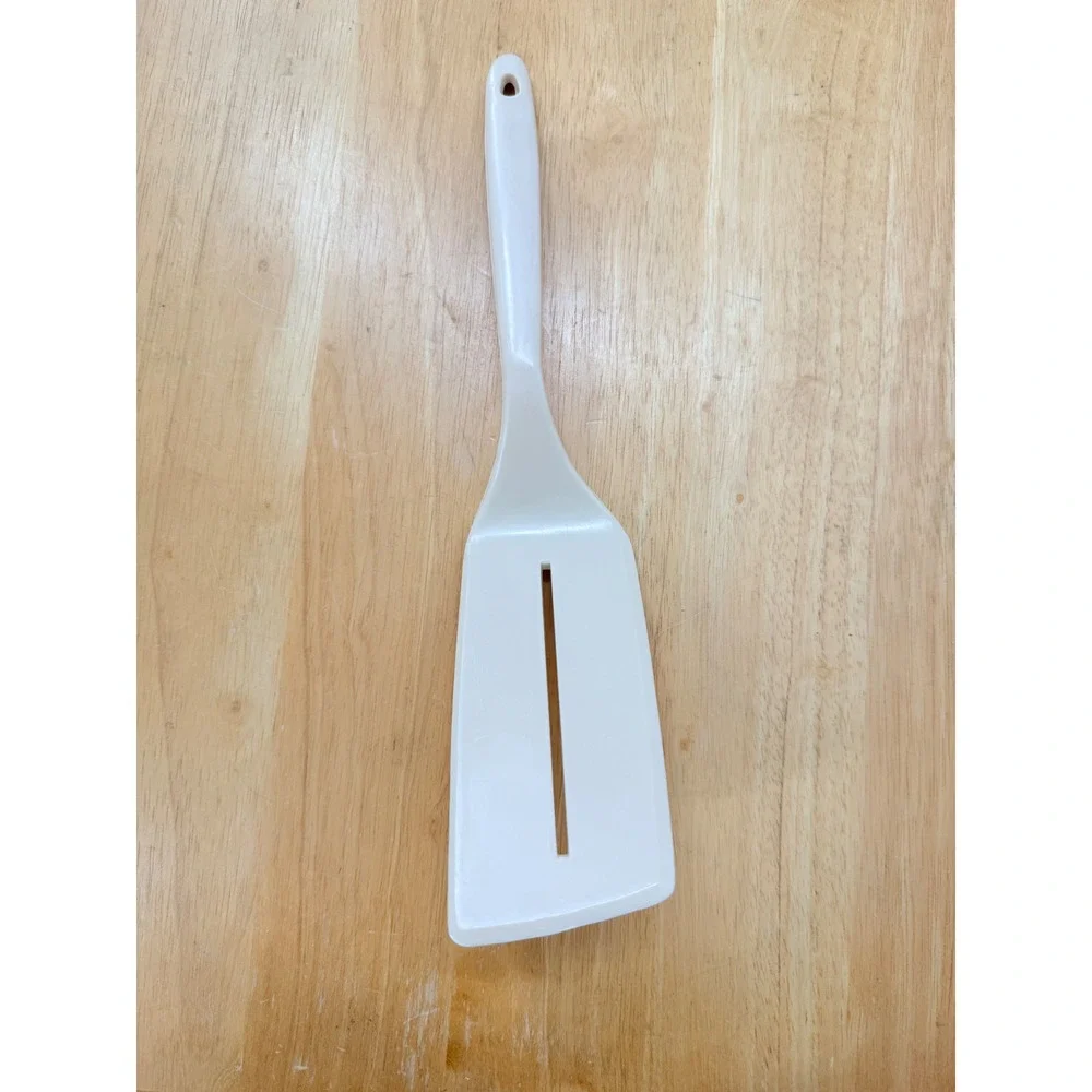Vintage nylon Plastic‎ Slotted turner Spatula Kitchen Utensil cream beige